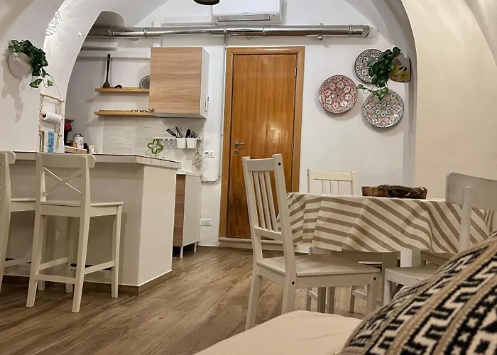 Apollonia Suite